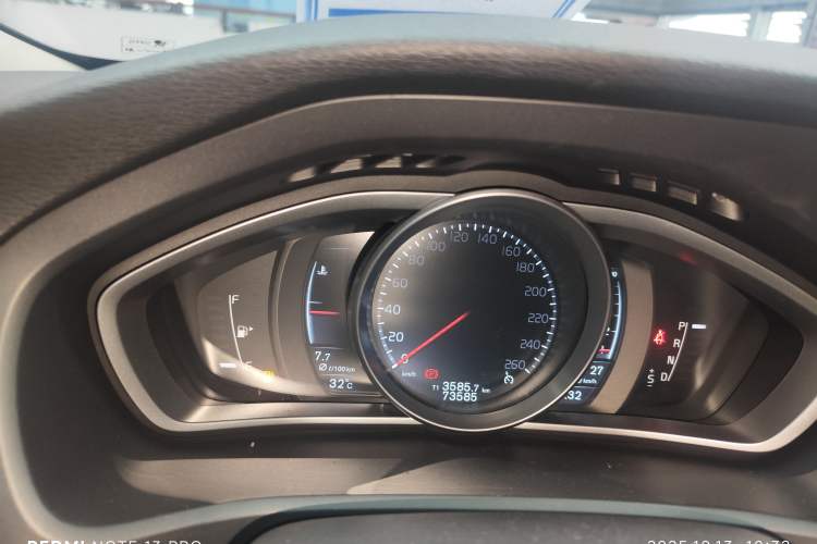 Used Volvo V40 2016 T3 Zhiyi Edition Instrument Cluster
