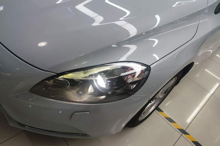 Used Volvo V40 2016 T3 Zhiyi Edition Left Front Headlight