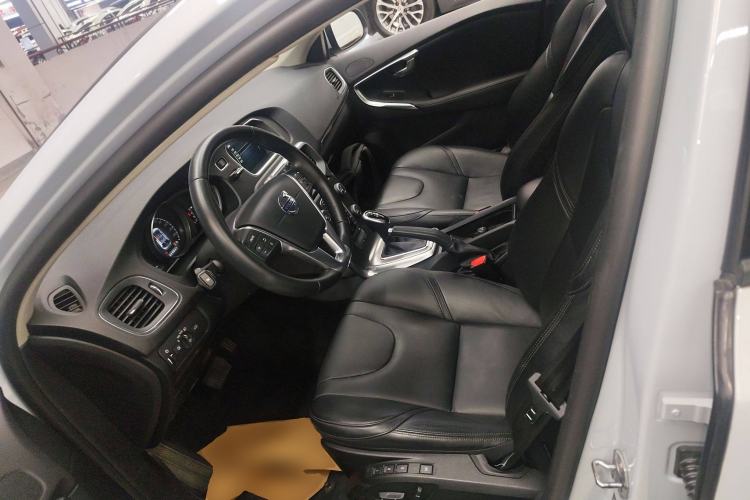 Used Volvo V40 2016 T3 Zhiyi Edition Left Front Seat