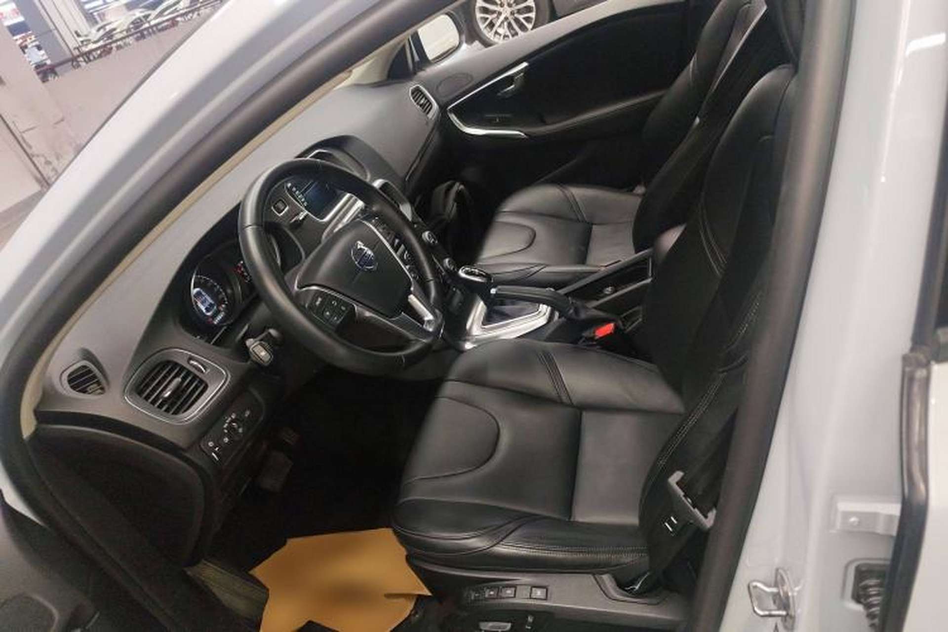 Used Volvo V40 2016 T3 Zhiyi Edition Left Front Seat