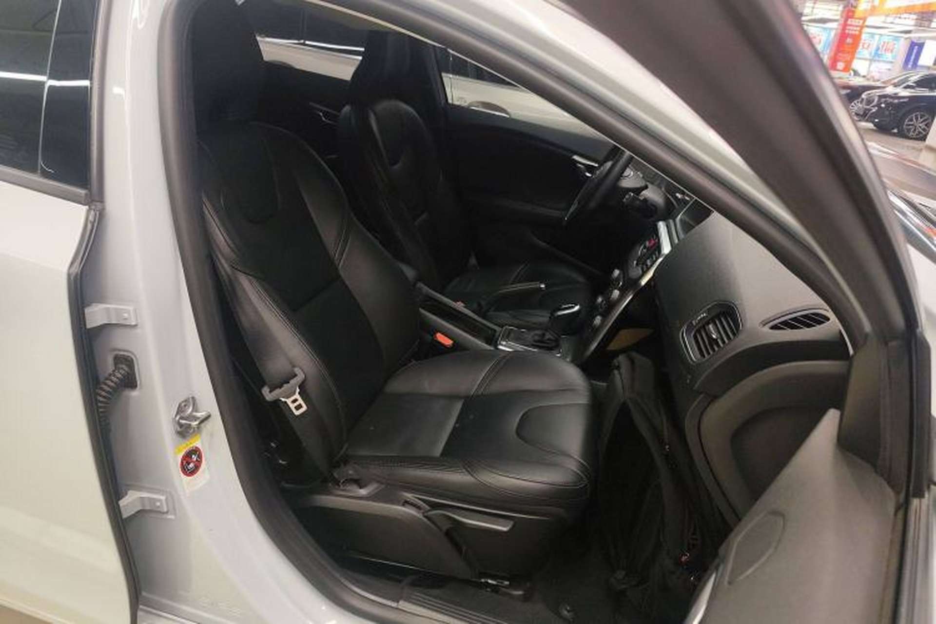 Used Volvo V40 2016 T3 Zhiyi Edition Right Front Seat
