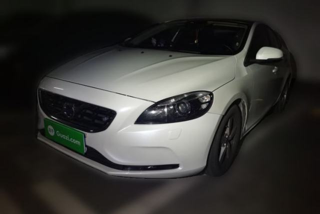 Used Volvo V40 2016 T3 Zhiyi Edition