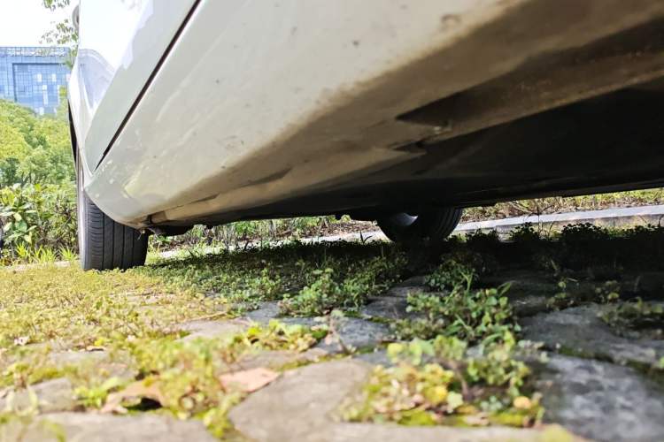 Used Volvo V40 2016 T3 Zhiyi Edition Chassis Front Right