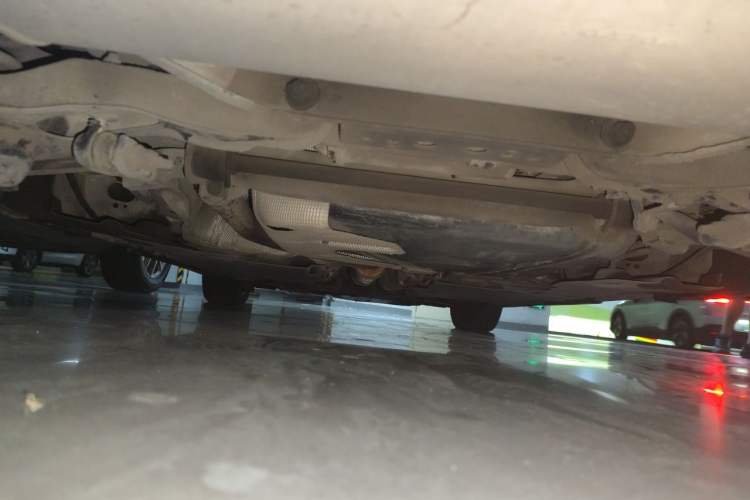 Used Volvo V40 2016 T4 Smart Luxury Edition Chassis Rear