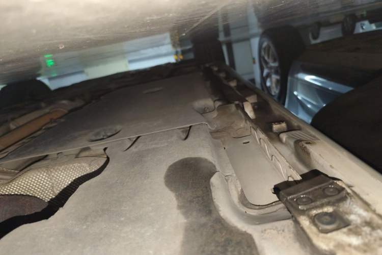 Used Volvo V40 2016 T4 Smart Luxury Edition Chassis Rear Left