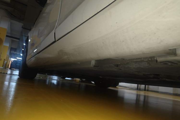 Used Volvo V40 2016 T4 Smart Luxury Edition Chassis Rear Left
