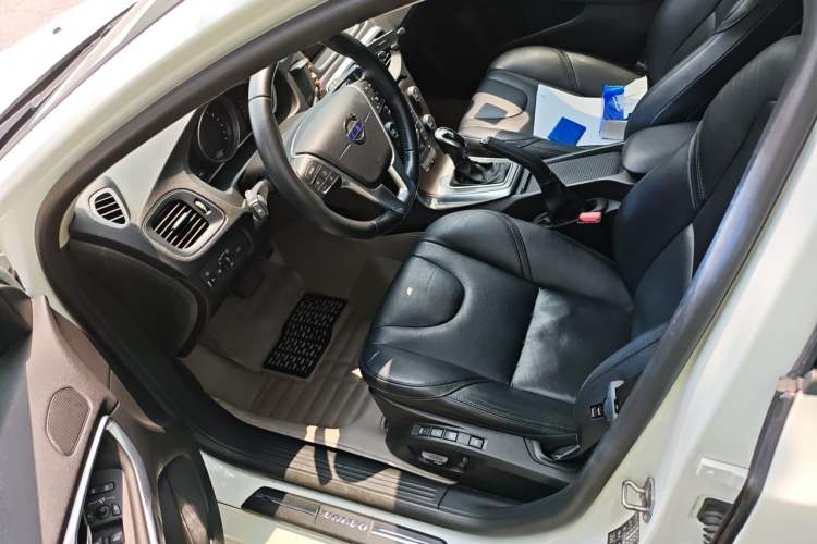 Used Volvo V40 2016 T3 Zhiyi Edition Driver Seat