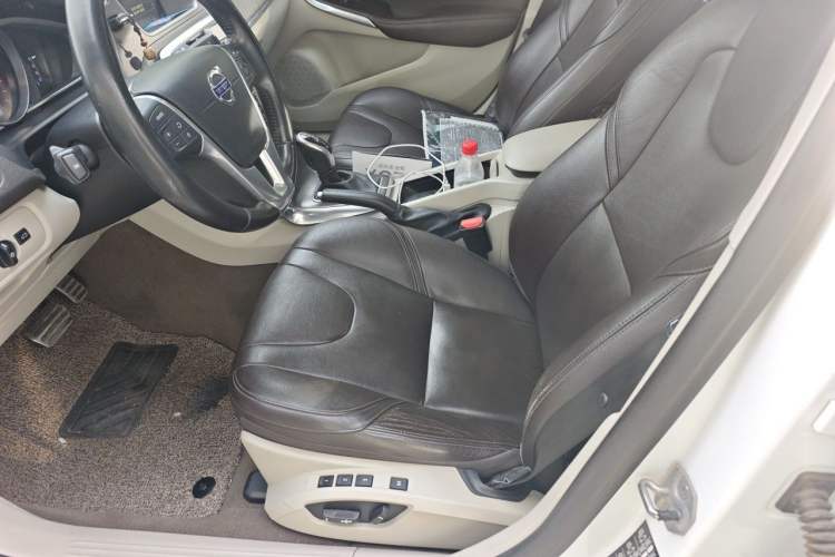 Used Volvo V40 2016 T3 Zhiyi Edition Driver Seat