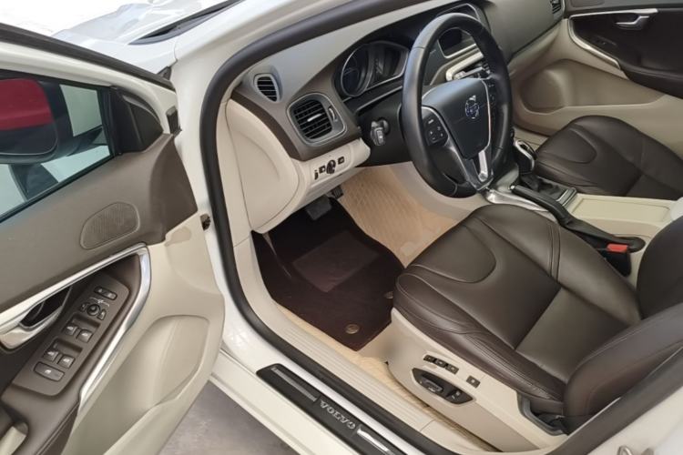 Used Volvo V40 2016 T3 Zhiyi Edition Driver Seat