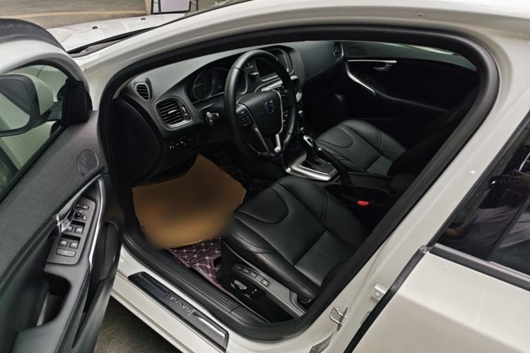 Used Volvo V40 2016 T3 Zhiyi Edition Driver Seat