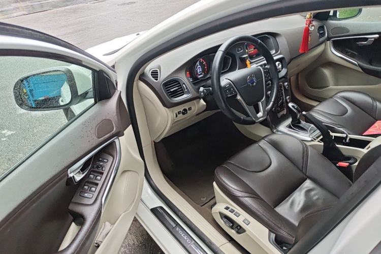 Used Volvo V40 2016 T3 Zhiyi Edition Driver Seat