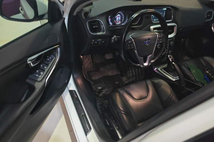 Used Volvo V40 2016 T3 Zhiyi Edition Driver Seat