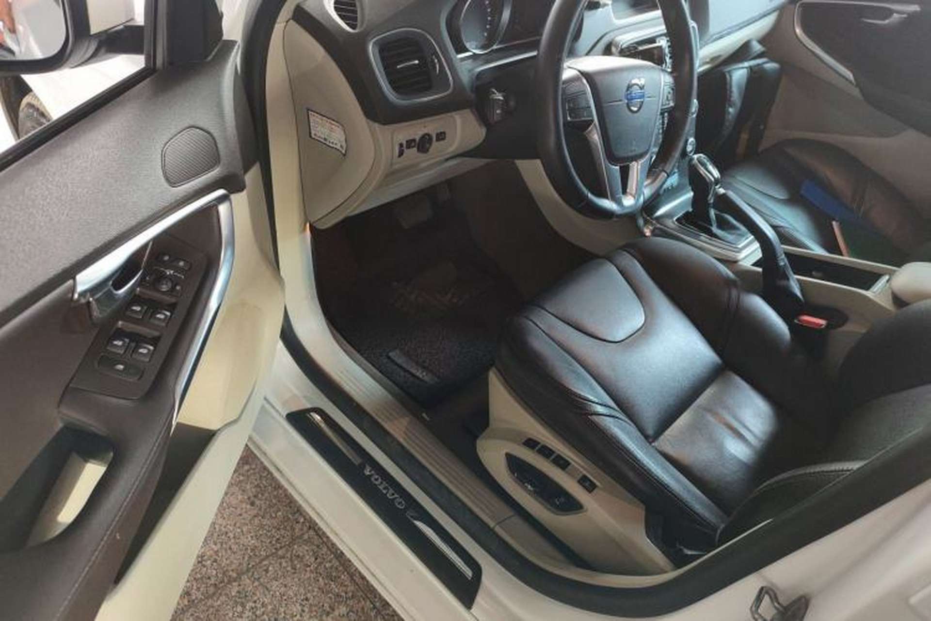 Used Volvo V40 2016 T3 Zhiyi Edition Driver Seat
