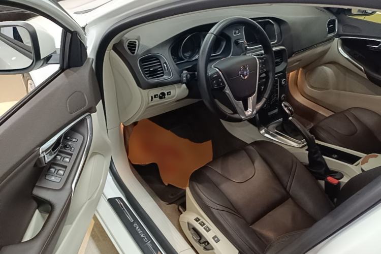 Used Volvo V40 2016 T3 Zhiyi Edition Driver Seat