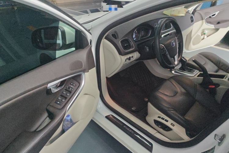 Used Volvo V40 2016 T3 Zhiyi Edition Driver Seat
