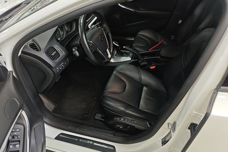 Used Volvo V40 2016 T3 Zhiyi Edition Driver Seat