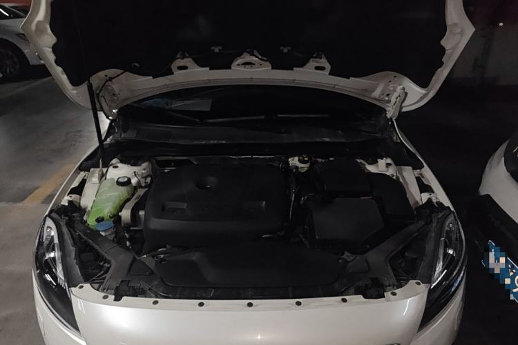 Used Volvo V40 2016 T3 Zhiyi Edition Engine Bay