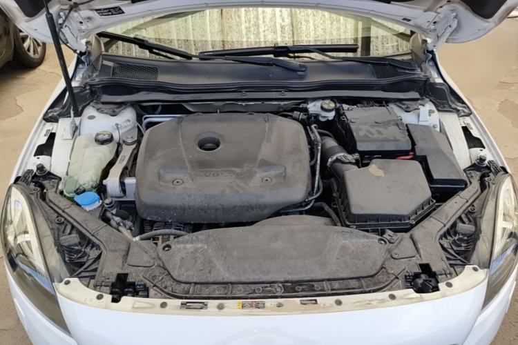 Used Volvo V40 2016 T3 Zhiyi Edition Engine Bay
