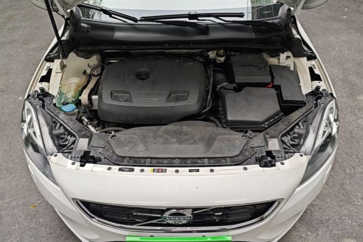 Used Volvo V40 2016 T3 Zhiyi Edition Engine Bay
