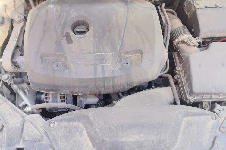 Used Volvo V40 2016 T3 Zhiyi Edition Engine Bay