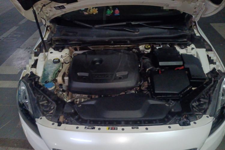 Used Volvo V40 2016 T4 Smart Luxury Edition Engine Bay