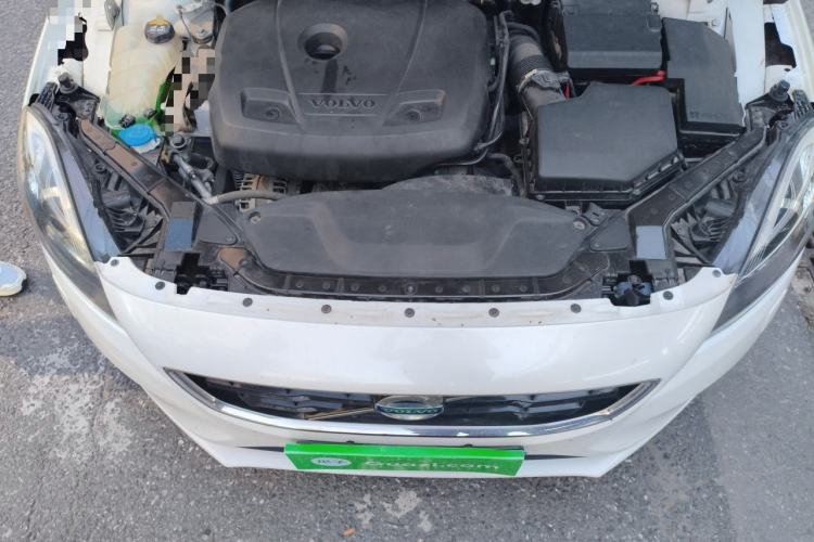 Used Volvo V40 2016 T3 Zhiyi Edition Engine Bay