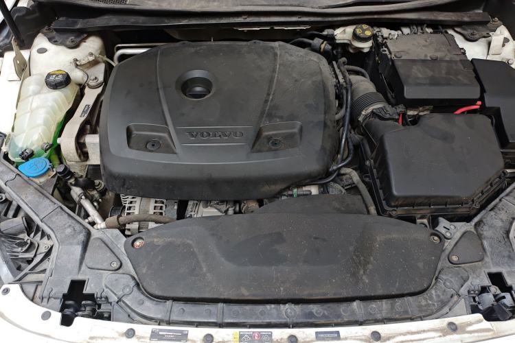 Used Volvo V40 2016 T3 Zhiyi Edition Engine Bay