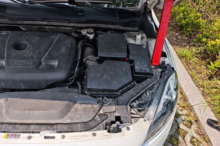 Used Volvo V40 2016 T3 Zhiyi Edition Engine Bay Left