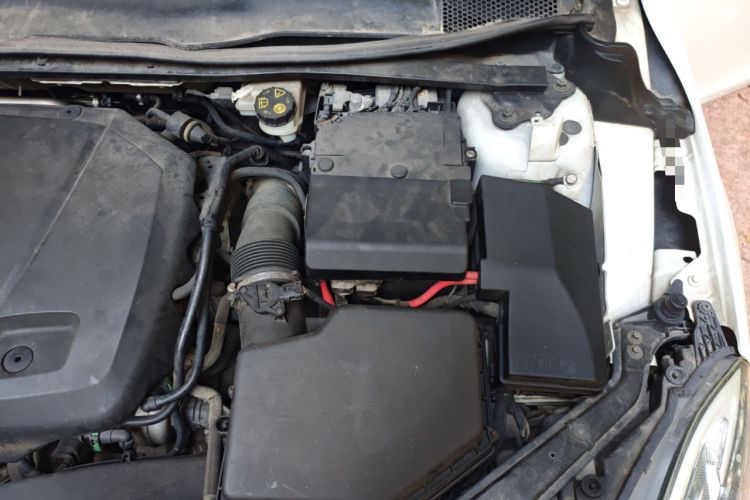 Used Volvo V40 2016 T3 Zhiyi Edition Engine Bay Left