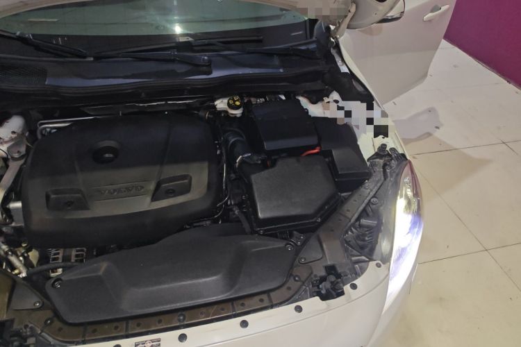 Used Volvo V40 2016 T3 Zhiyi Edition Engine Bay Left