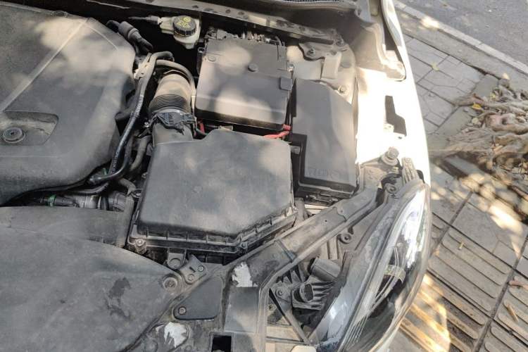 Used Volvo V40 2016 T3 Zhiyi Edition Engine Bay Left