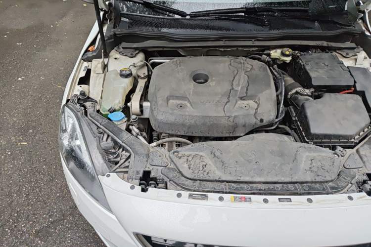 Used Volvo V40 2016 T3 Zhiyi Edition Engine Bay Right