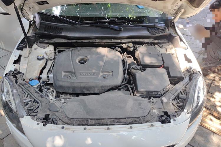 Used Volvo V40 2016 T3 Zhiyi Edition Engine Bay