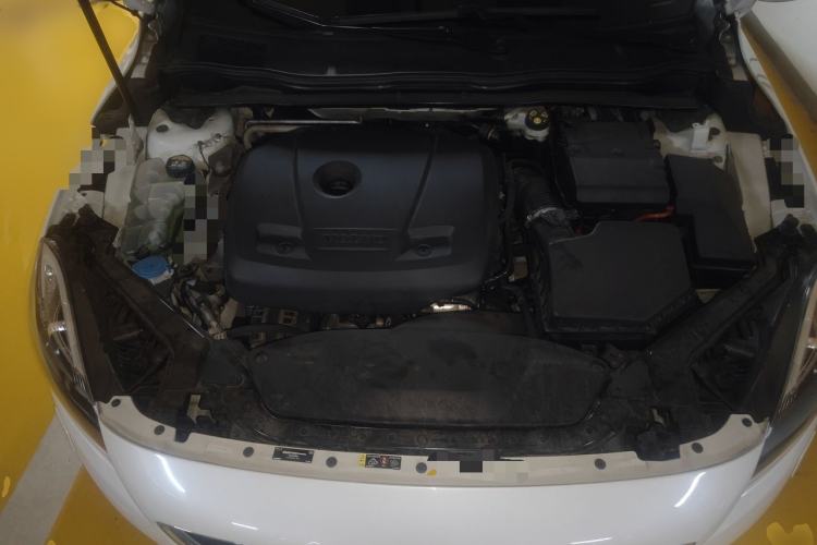 Used Volvo V40 2016 T4 Smart Luxury Edition Engine Bay