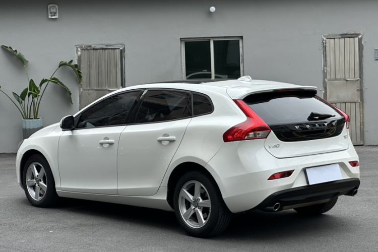 Used Volvo V40 2016 T3 Zhiyi Edition Exterior 7