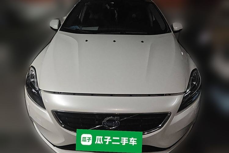 Used Volvo V40 2016 T3 Zhiyi Edition Front