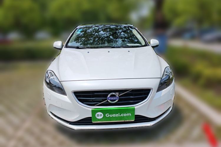 Used Volvo V40 2016 T3 Zhiyi Edition Front