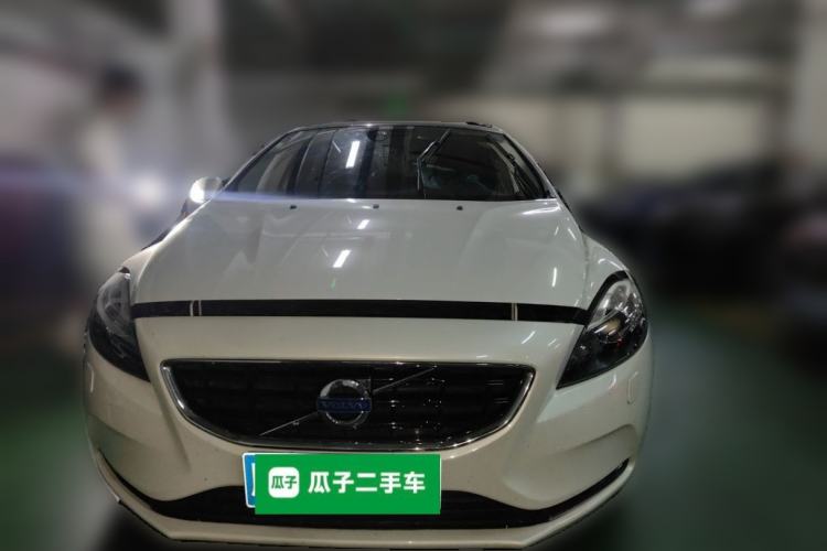 Used Volvo V40 2016 T3 Zhiyi Edition Front
