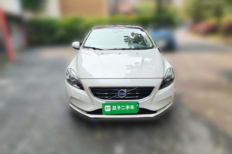 Used Volvo V40 2016 T3 Zhiyi Edition Front
