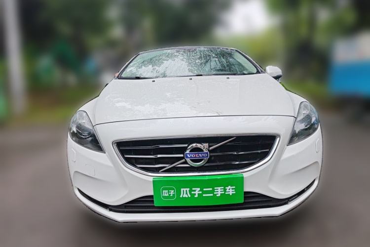 Used Volvo V40 2016 T3 Zhiyi Edition Front