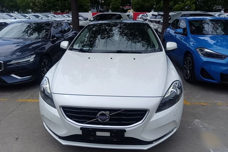 Used Volvo V40 2016 T3 Zhiyi Edition Front