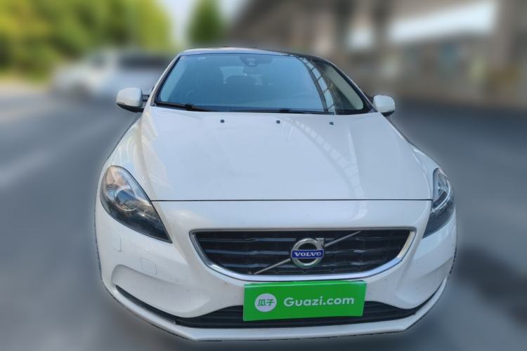 Used Volvo V40 2016 T3 Zhiyi Edition Front