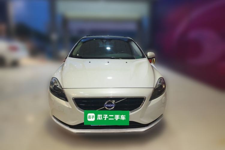 Used Volvo V40 2016 T3 Zhiyi Edition Front