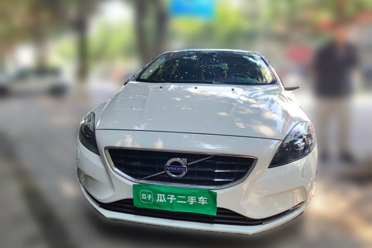 Used Volvo V40 2016 T3 Zhiyi Edition Front