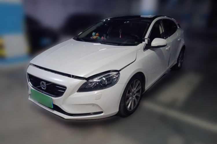 Used Volvo V40 2016 T4 Smart Luxury Edition Guazi used car, China used car export, Used car for sale, Used  cars, Cheapest cars for sale