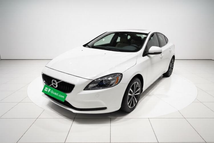 Used Volvo V40 2016 T3 Zhiyi Edition Guazi used car, China used car export, Used car for sale, Used cars, Cheapest cars for sale