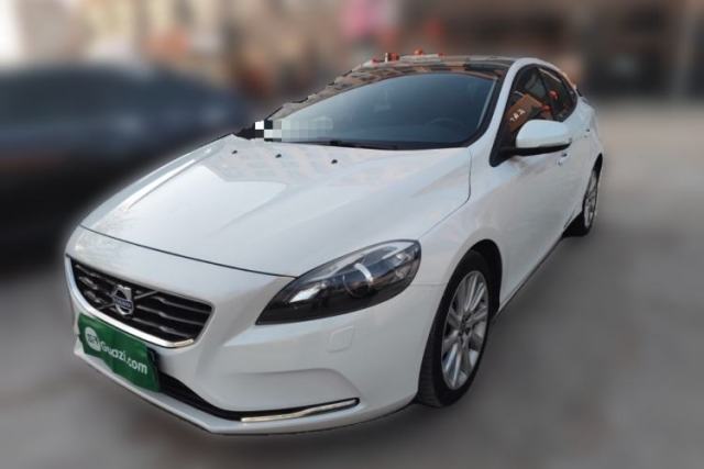 Used Volvo V40 2016 T3 Smart Luxury Edition