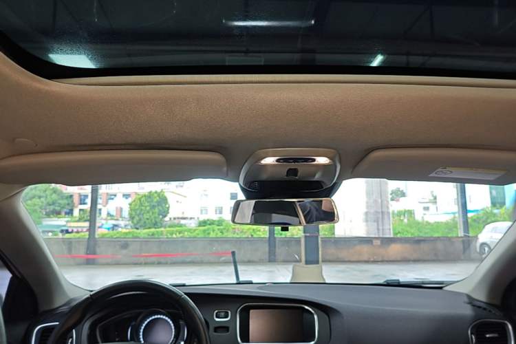 Used Volvo V40 2016 T3 Zhiyi Edition Headliner