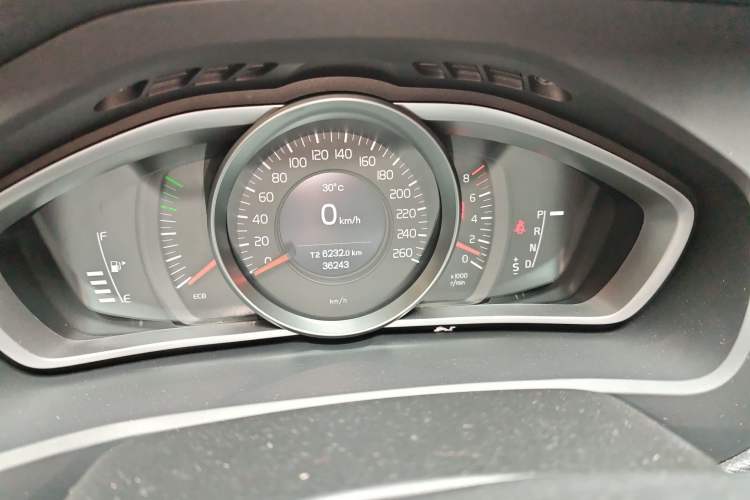 Used Volvo V40 2016 T3 Zhiyi Edition Instrument Cluster