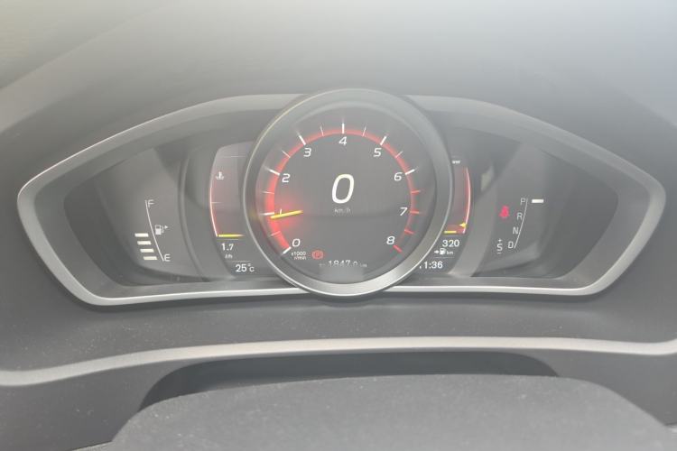 Used Volvo V40 2016 T3 Zhiyi Edition Instrument Cluster